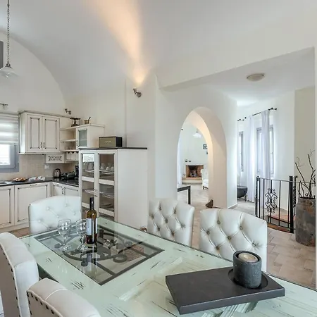 Hemera On Santorini Villa *