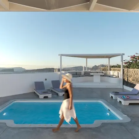 Willa Hemera On Santorini