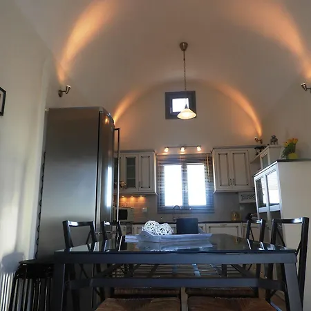 Hemera On Santorini Akrotírion