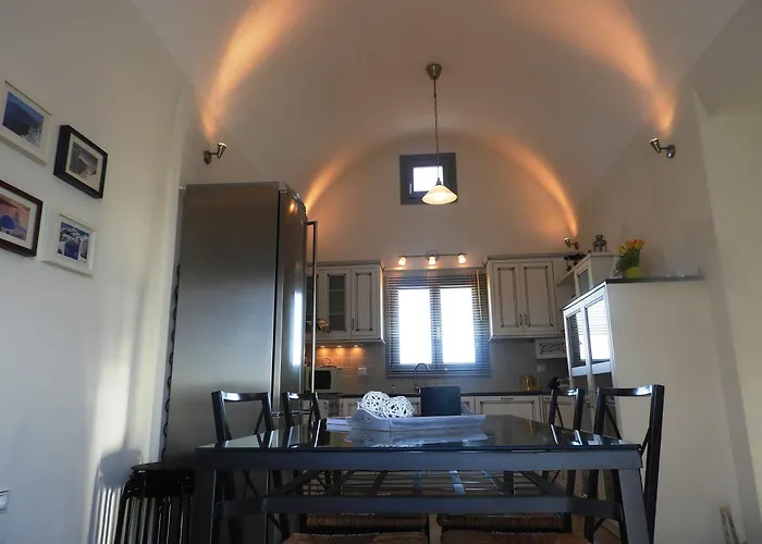 Hemera On Santorini Akrotírion